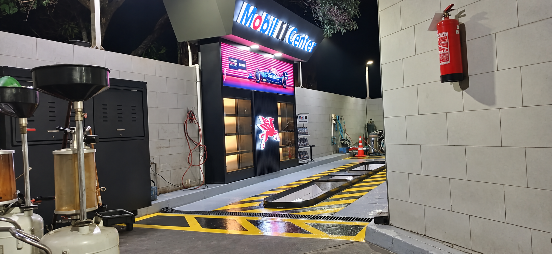 Mobil 1 Center — photograph 6